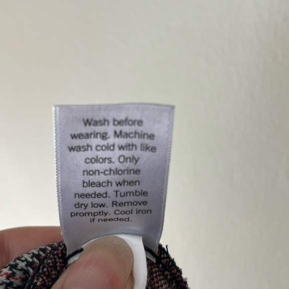 Croft & Barrow Black White Red Plaid Straight Leg Pull On Women’s Pants Size XXL - Picture 5 of 5